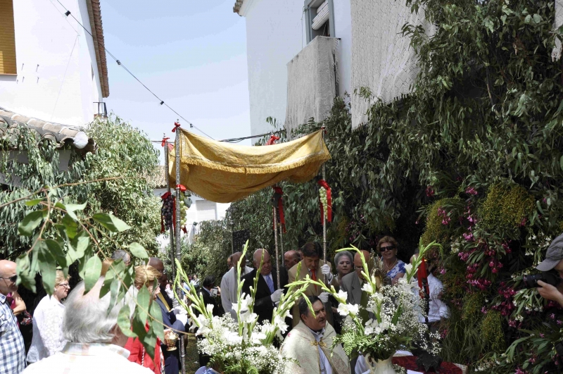 sites/default/files/2013/AGENDA/FERIAS_Y_FIESTAS/ZAHARA_DE_LA_SIERRA/corpuszahara.JPG