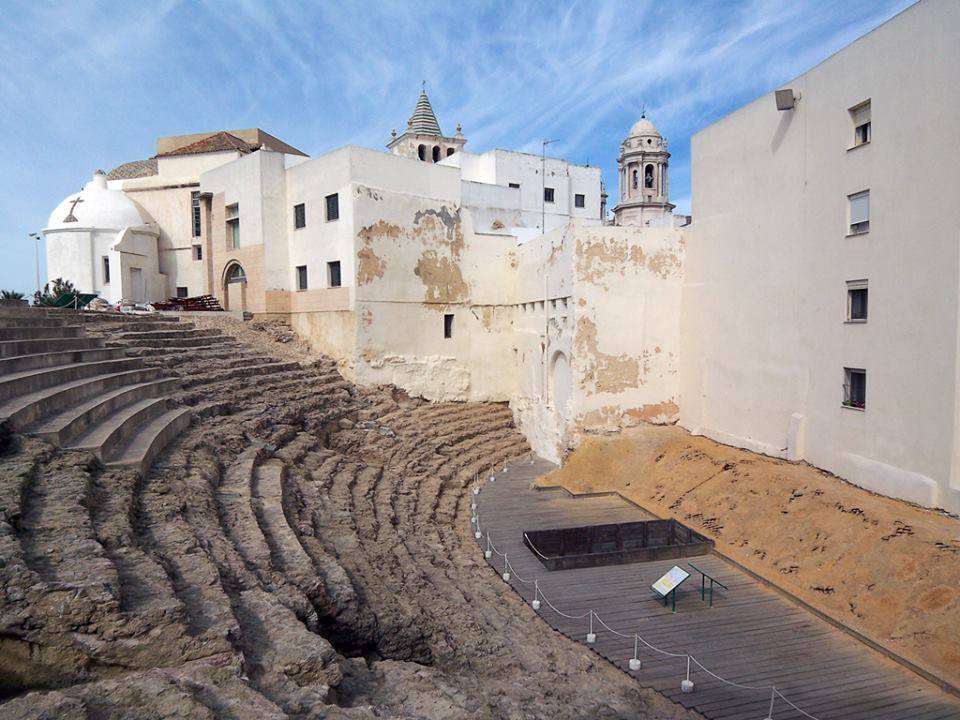 an image of the roman theatre in cadiz spain