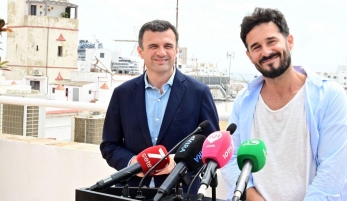 El artista gaditano Antoñito Molina será el pregonero del Carnaval de Cádiz 2025 