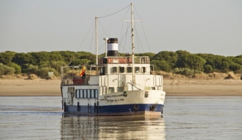 VISITAS A DOÑANA A BORDO DEL BUQUE REAL FERNANDO