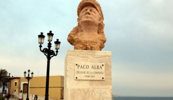 MONUMENTO A PACO ALBA