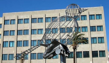 MONUMENTO A LA CONSTITUCIÓN DE 1978