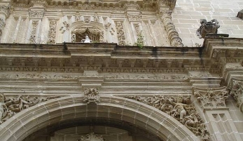 BASILICA NUESTRA SEÑORA DEL CARMEN CORONADA