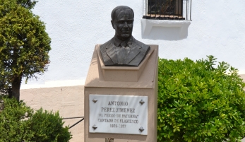 MONUMENTO AL "PERRO DE PATERNA"