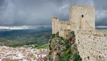 CASTILLO Y FORTALEZA DE OLVERA